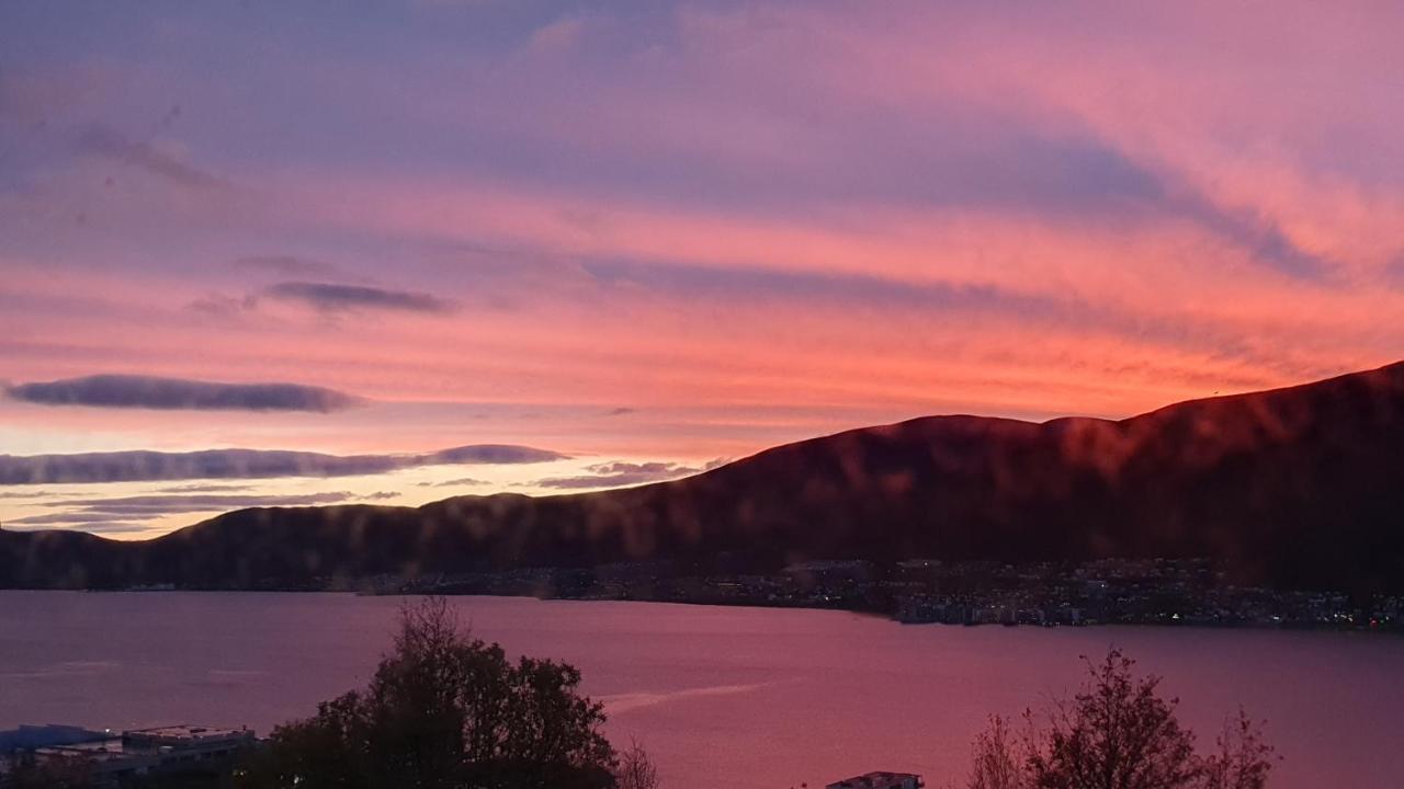 Tromsoapartment Silent Area With Nice View I Have Warm Caravan For Rent Same Place, 4 People Exteriér fotografie