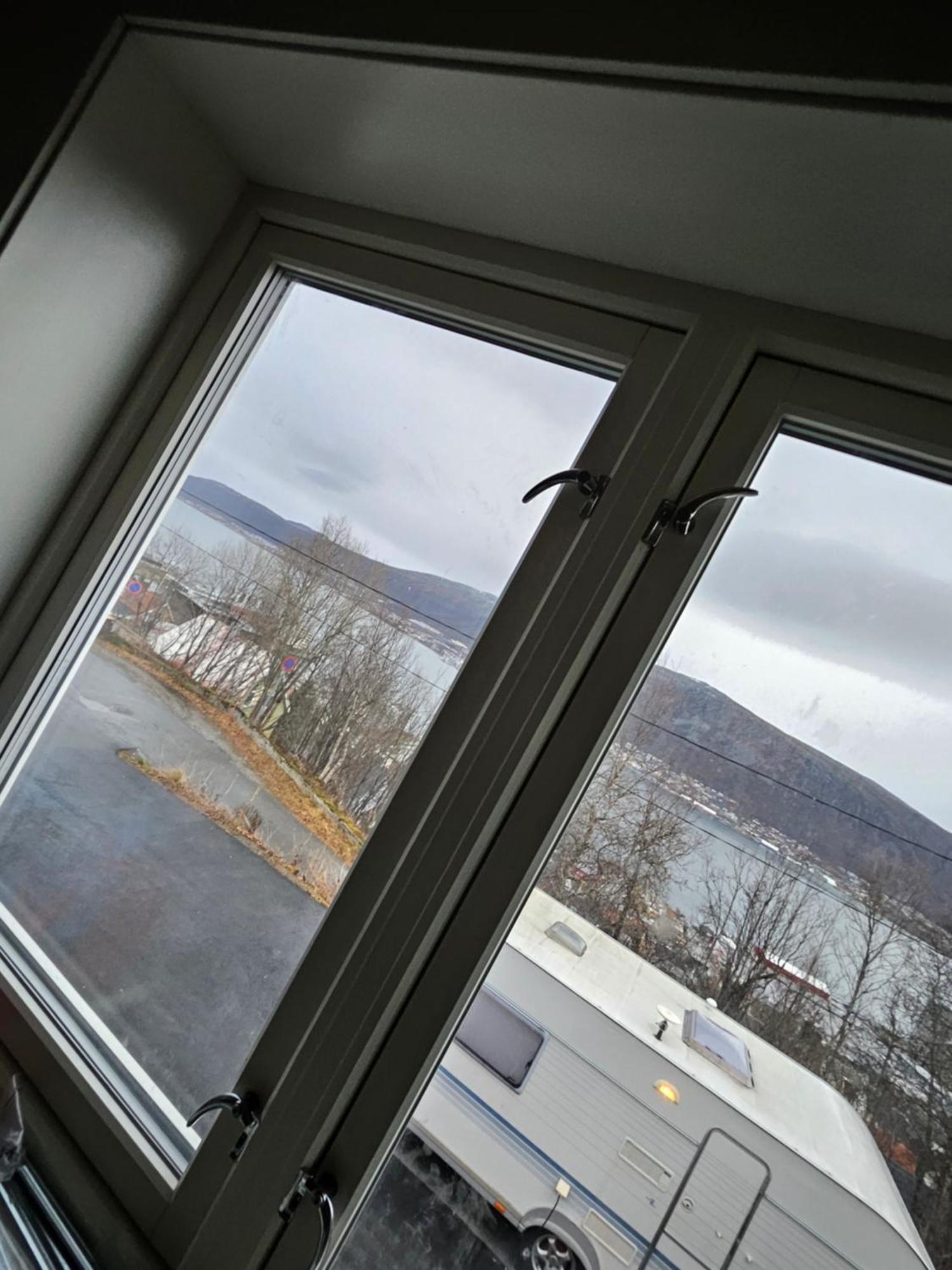 Tromsoapartment Silent Area With Nice View I Have Warm Caravan For Rent Same Place, 4 People Exteriér fotografie